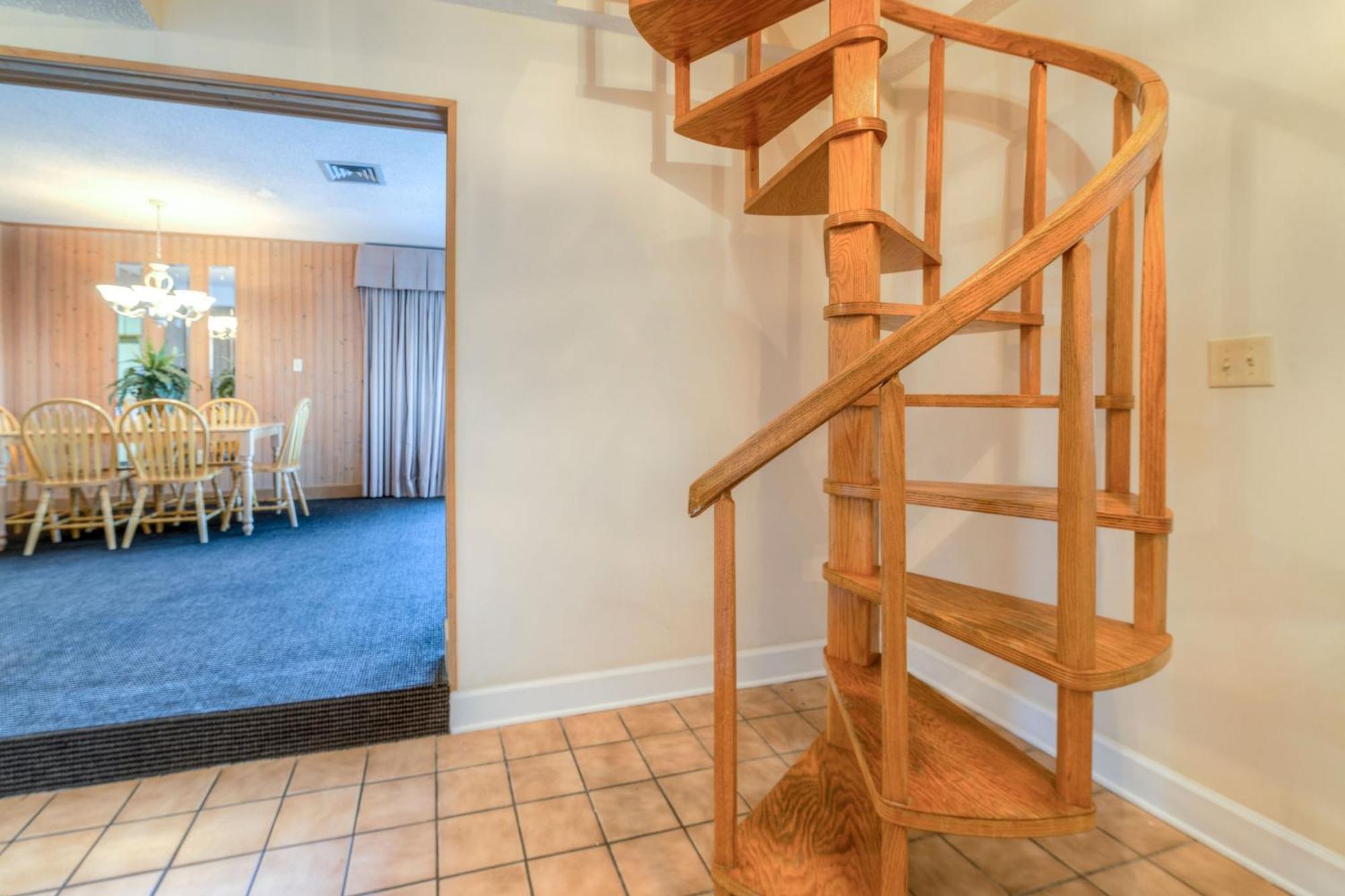 Kingfisher Inn Garden City Экстерьер фото